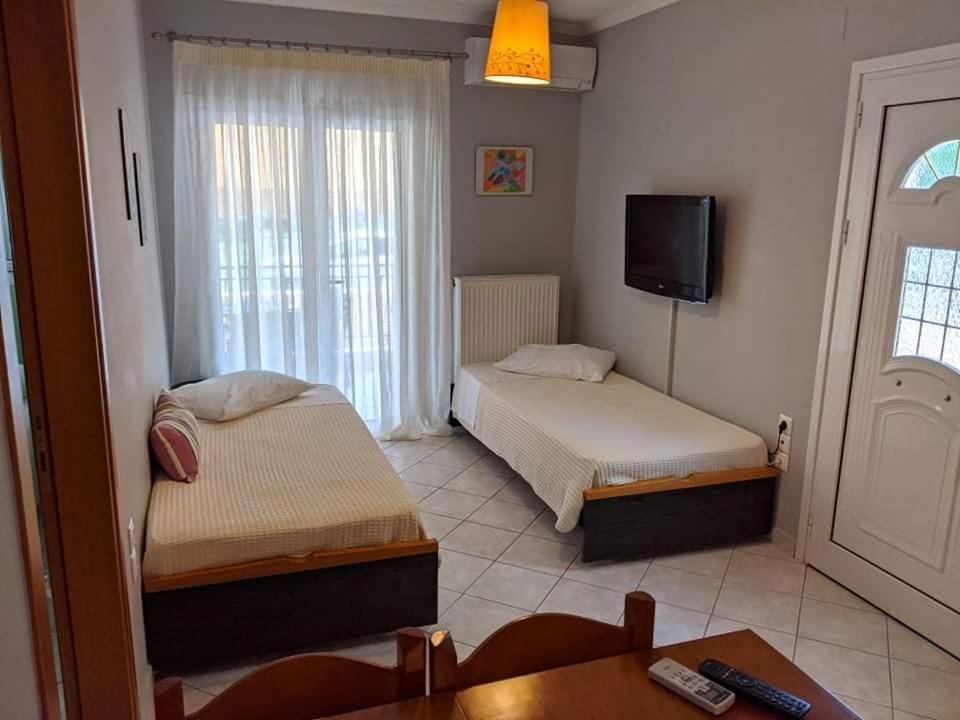 Artemis Apartments Lefkada City ภายนอก รูปภาพ