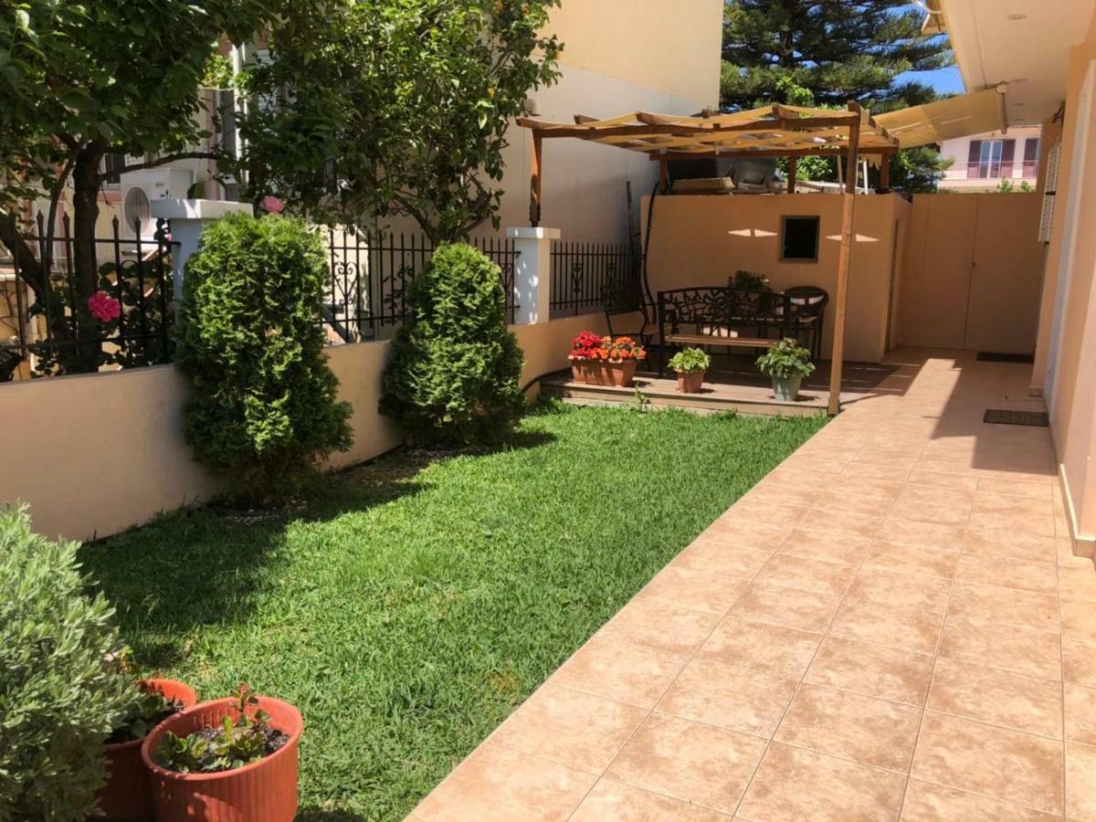 Artemis Apartments Lefkada City ภายนอก รูปภาพ