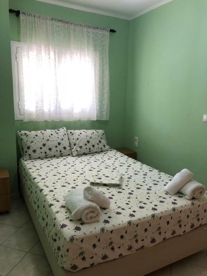 Artemis Apartments Lefkada City ภายนอก รูปภาพ